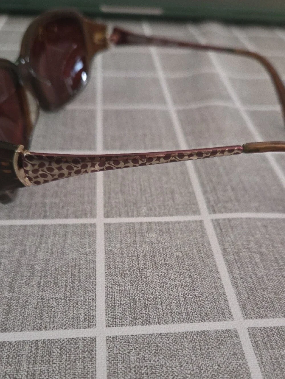 COACH Brown Women's Sunglasses - Classic UV Protection